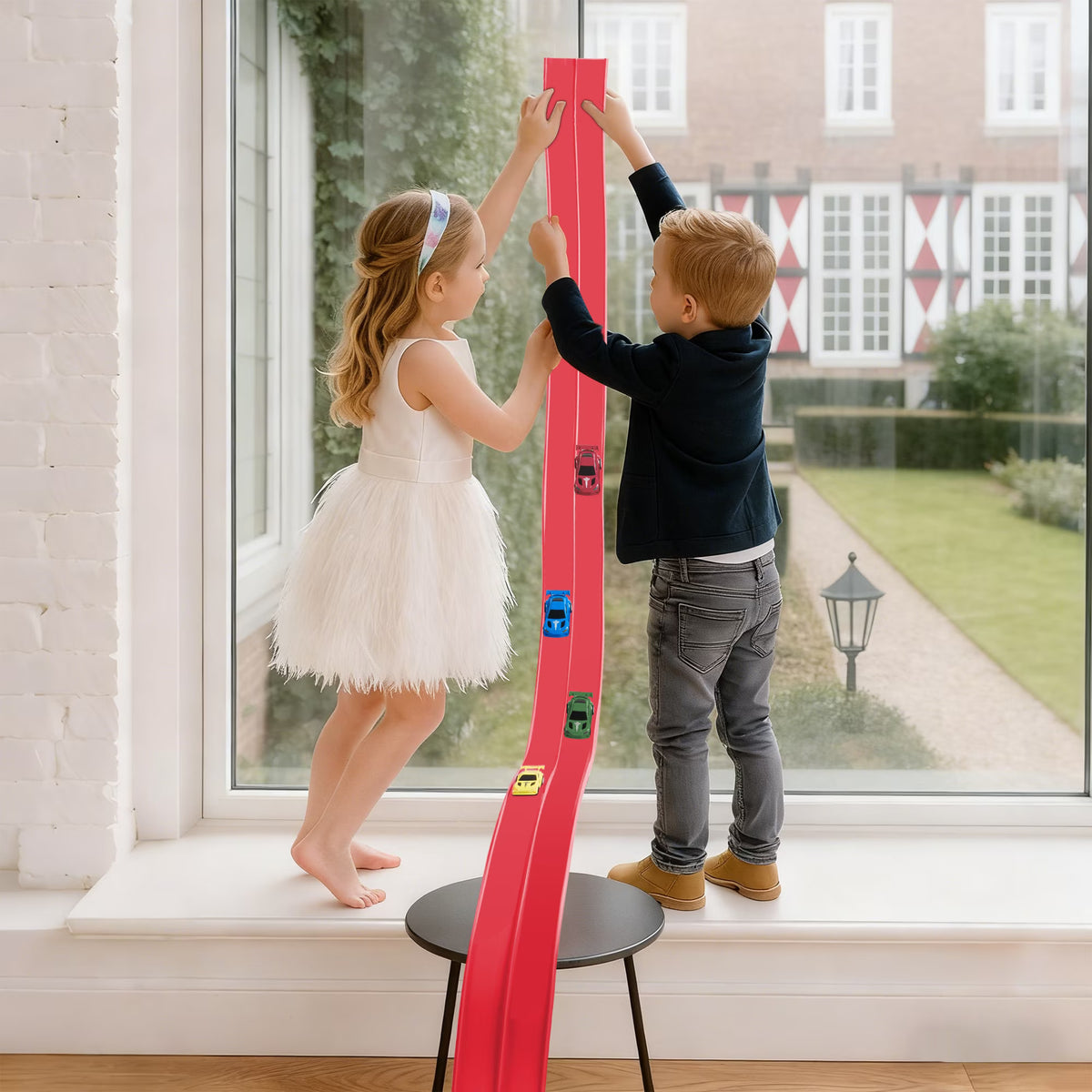 Kaipara Race Track Toy - 12.8 ft Flexible Track with 4 Pull Back Cars - Red
